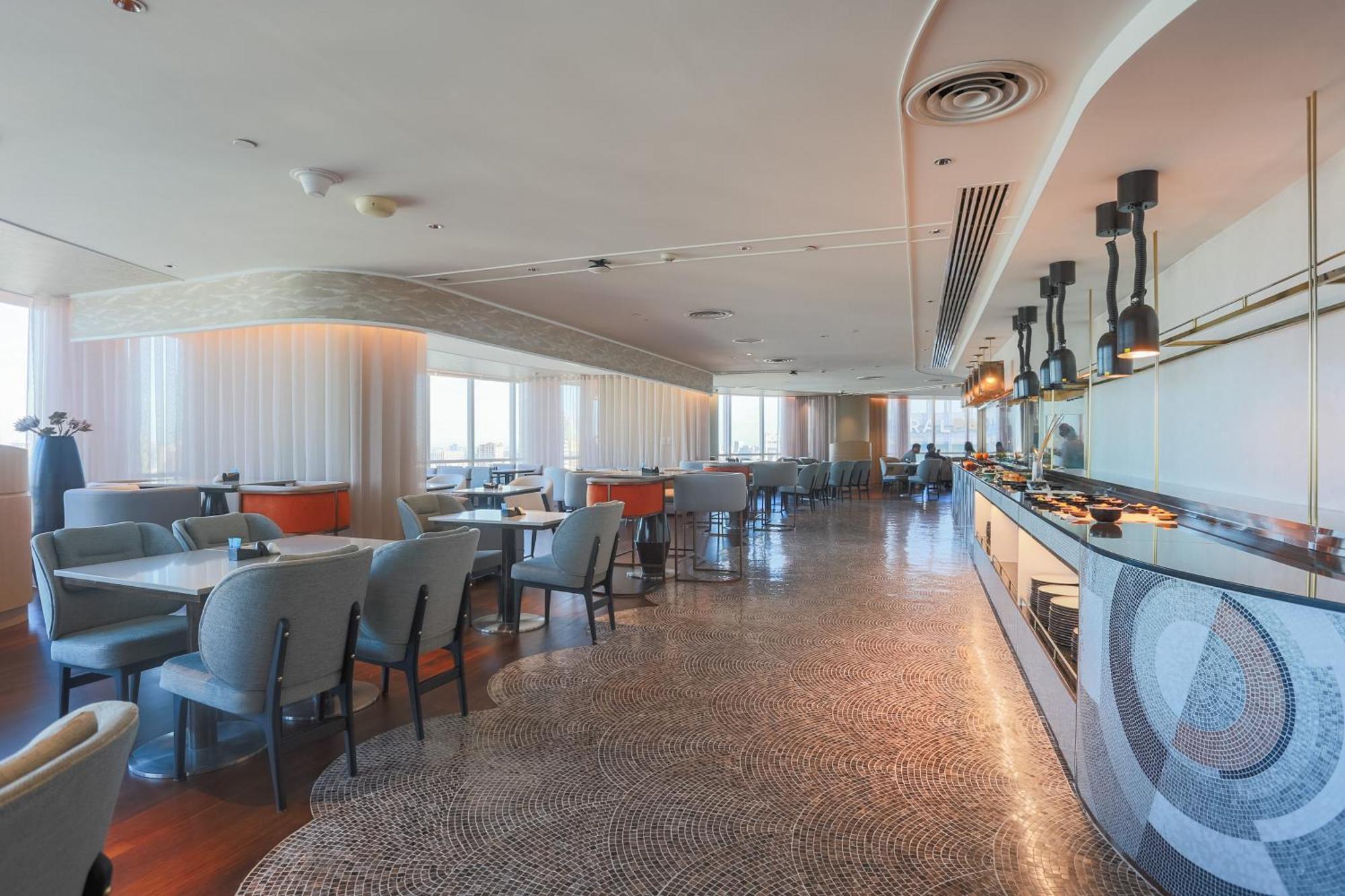 Executive Corner Suite